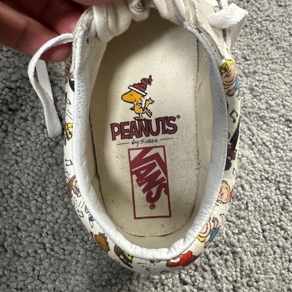 Vans x Peanuts Old Skool 'Snoopy' and Peanuts Sneakers - Size 10 - EUC Like New - Picture 5 of 11